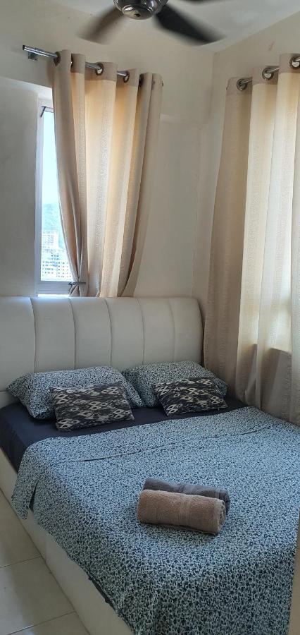 Leezahomestay Bayan Lepas Eksteriør billede