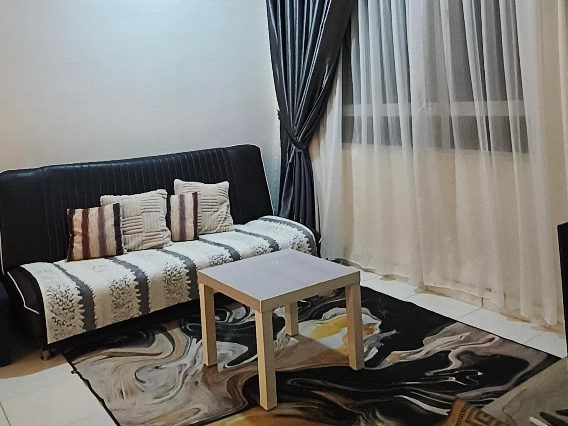 Leezahomestay Bayan Lepas Eksteriør billede