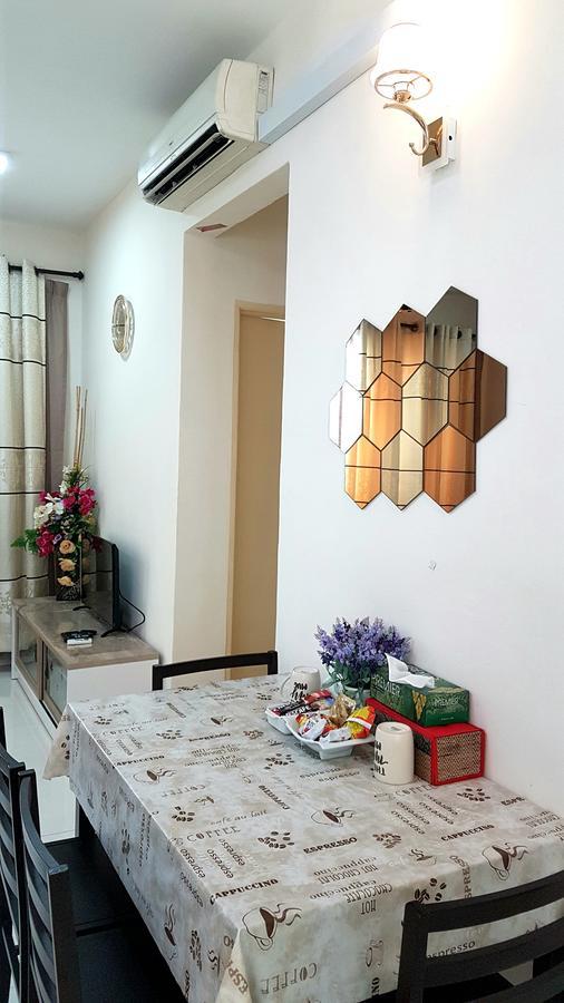 Leezahomestay Bayan Lepas Eksteriør billede