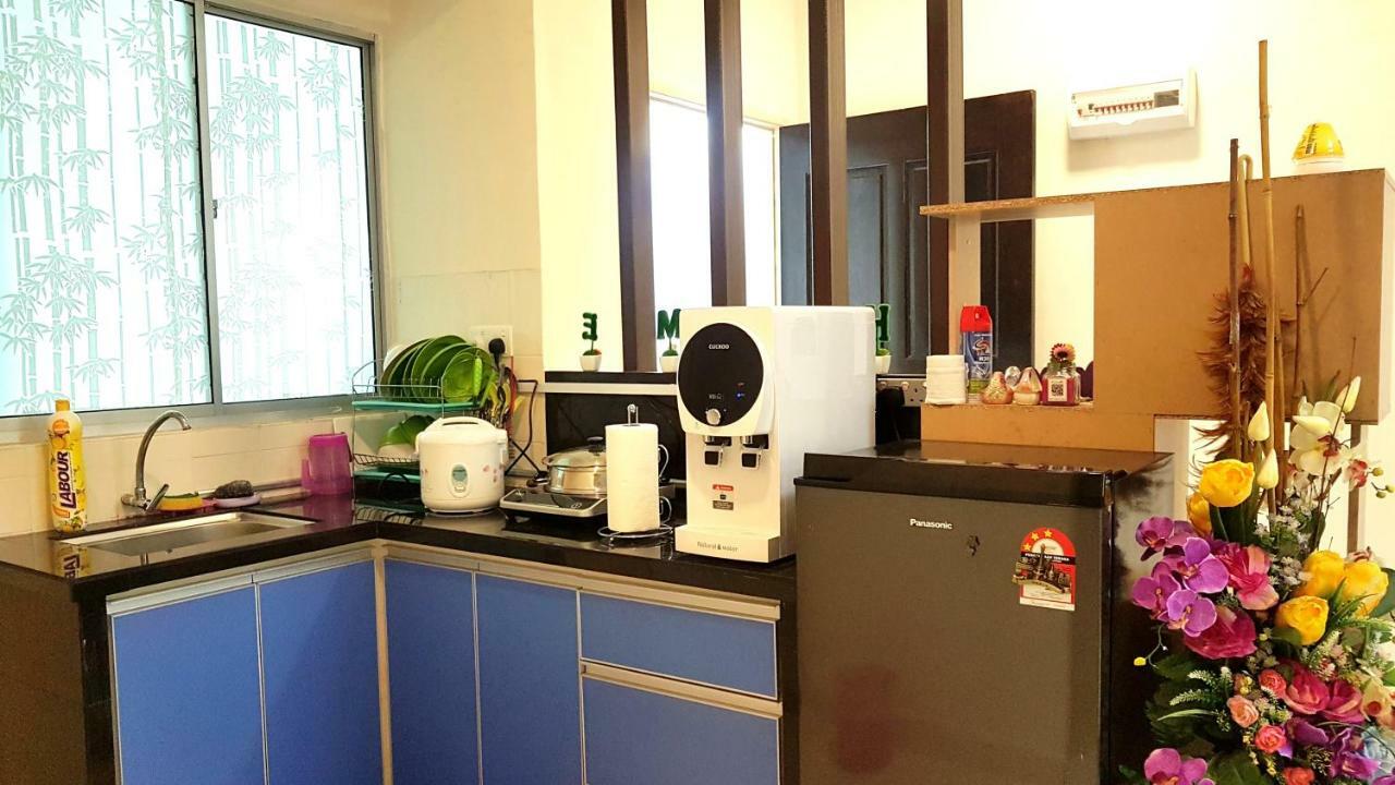 Leezahomestay Bayan Lepas Eksteriør billede